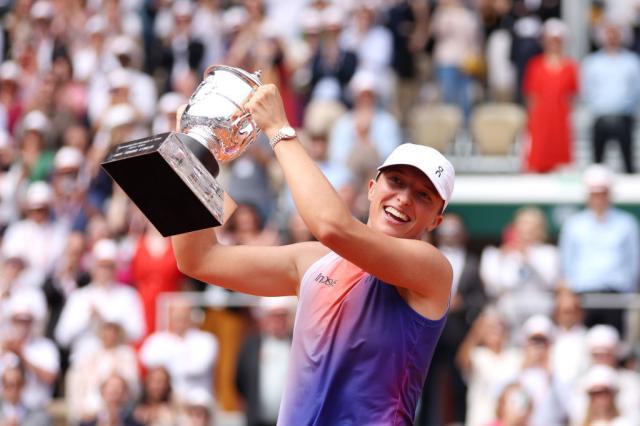 kaiyun-张奔斗：斯瓦泰克正在成为“女版纳达尔”的路上