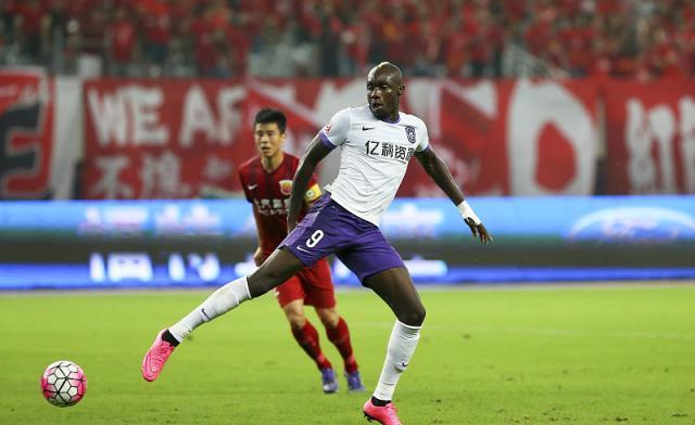 开云体育入口-中超弃将迪亚涅加盟西布朗 离泰达后还夺土超金靴